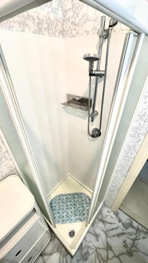 Lake View Apartment Lovely Atmosphere Dagnente المظهر الخارجي الصورة